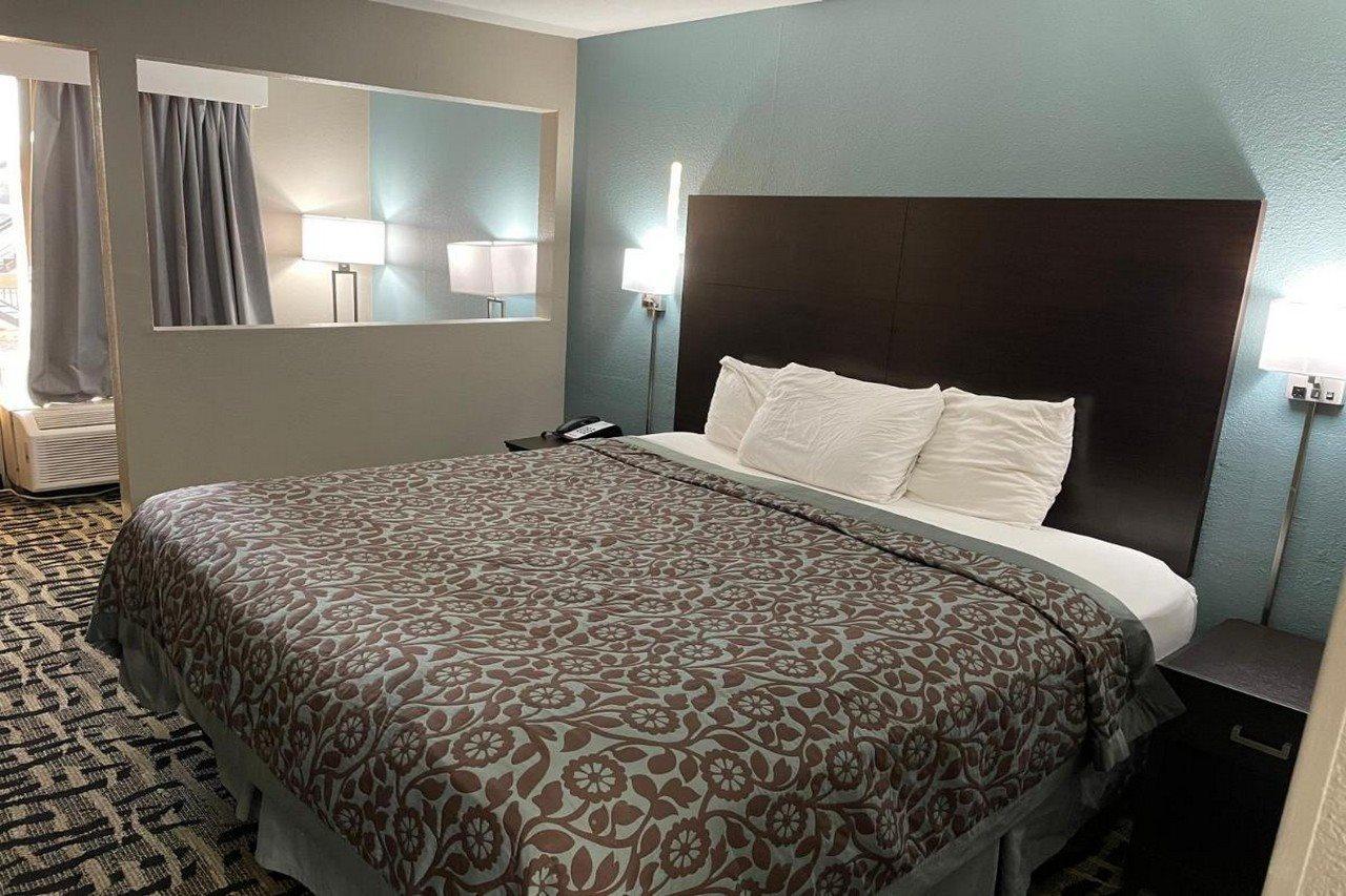 Days Inn & Suites By Wyndham Collierville Germantown Area Exterior foto